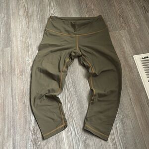 🌸Prana Green Capris for Active Wear